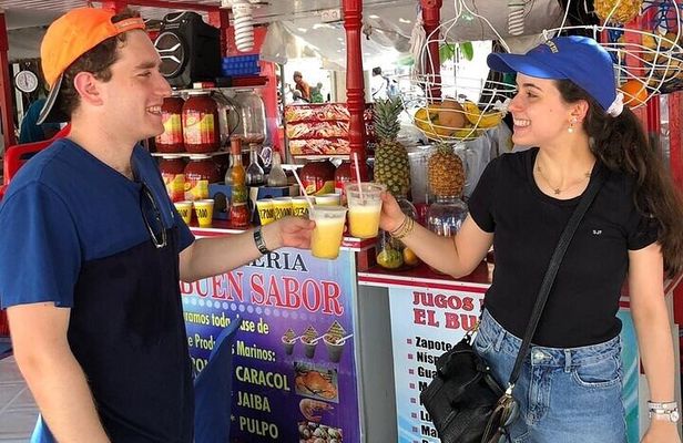 Street food tour Cartagena