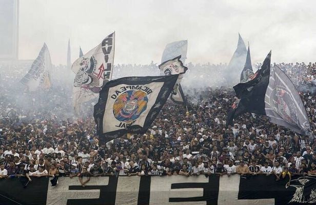 Football Match in São Paulo – Stadium Ticket, Transport & Guide