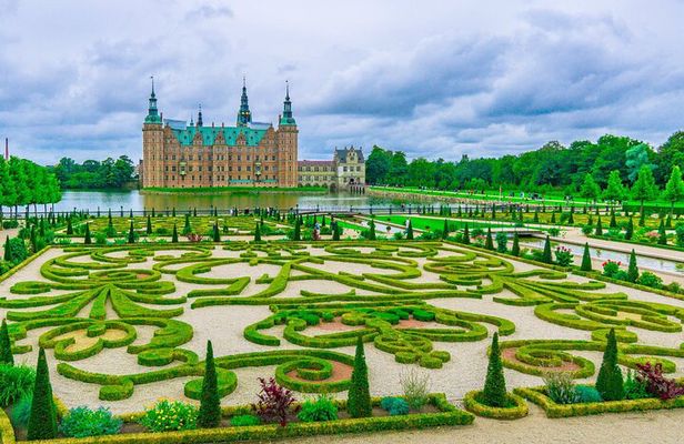 Native Walking Tour to Copenhagen