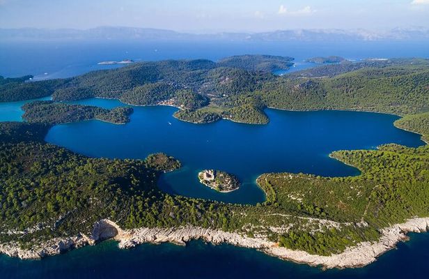 Private tour to the island of Mljet and Odysseus cave