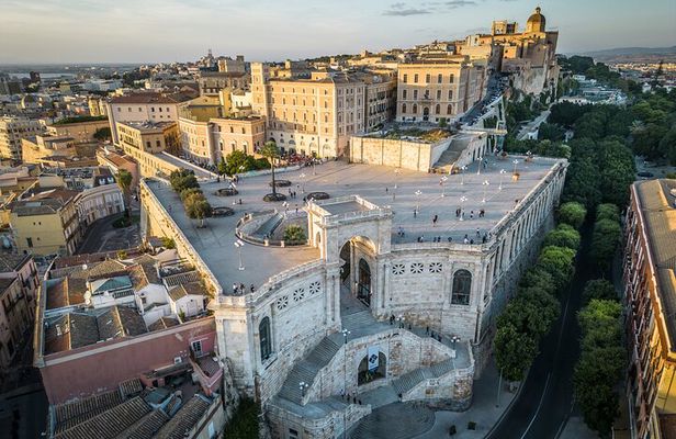 3 Hours Guided Tour of the Historic Districts of Cagliari