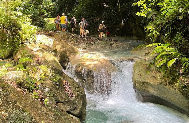 ALL INCLUSIVE tour of the "Cueva de la Virgen" Water Trail