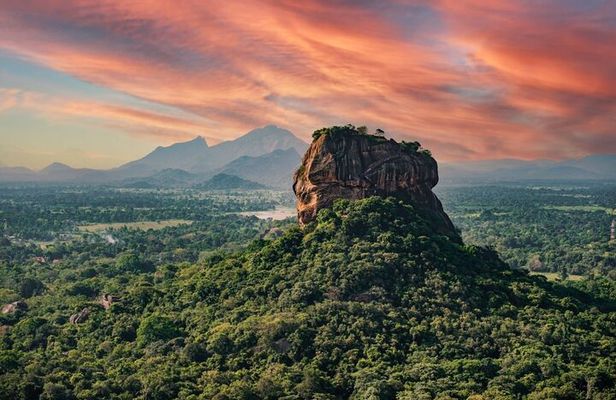 Private 8 Day Colombo Tour with Guide and Private Transportation