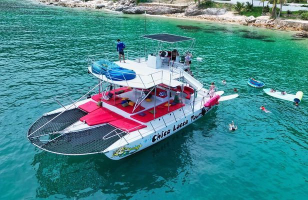 Private Yacht Charter ChicaFUN 3 Waterslides All Inclusive