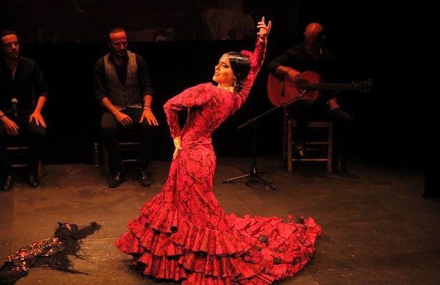 Seville Tapas Tour & Authentic Flamenco Show