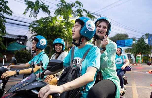 Motorbike Food Tour in Chiang Mai