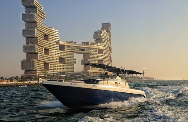 2Hours and 30Minute Private Boat Tour in Dubai