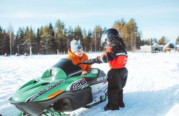 Family Snowmobiling in Rovaniemi, Apukka Resort