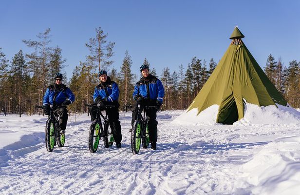 Winter eFatbike Tour in Snowy Forest in Rovaniemi Apukka Resort