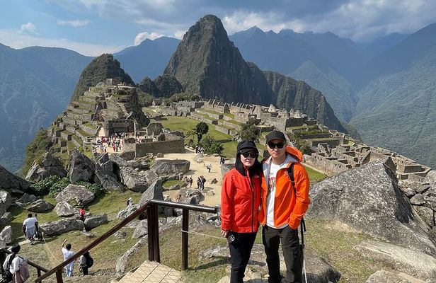 7-Day Machu Picchu and Sacred Valley Luxury Tour from Lima