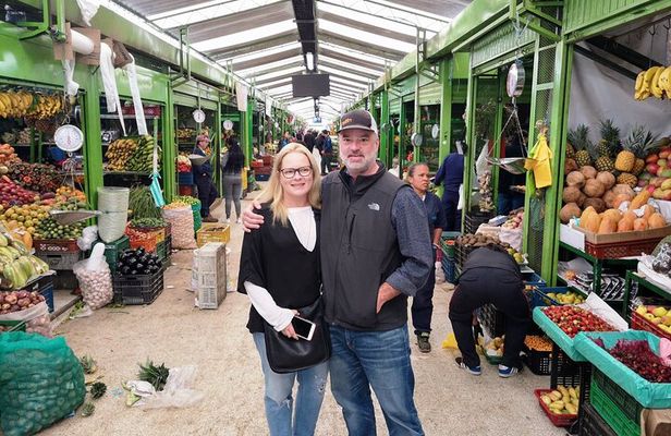 Bogota Private Food Tour: Fruits, Arepas, Cacao, Lunch, Beer, 8hr
