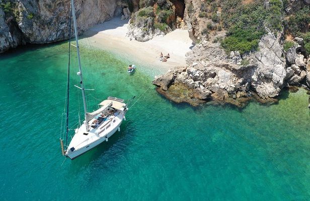 Sailing Cruise in Nafplio | with Local Treats