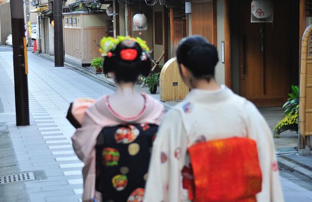 From Tokyo to Kyoto and Nara: A Captivating Full-Day Private Tour