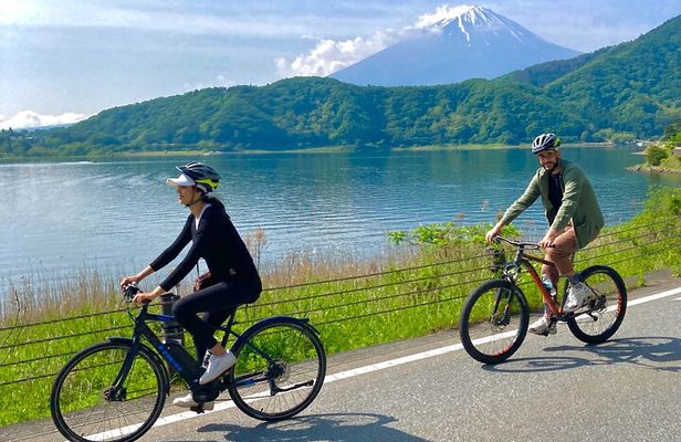 Lake Kawaguchi Explorer: E-Bike Guided Tour 