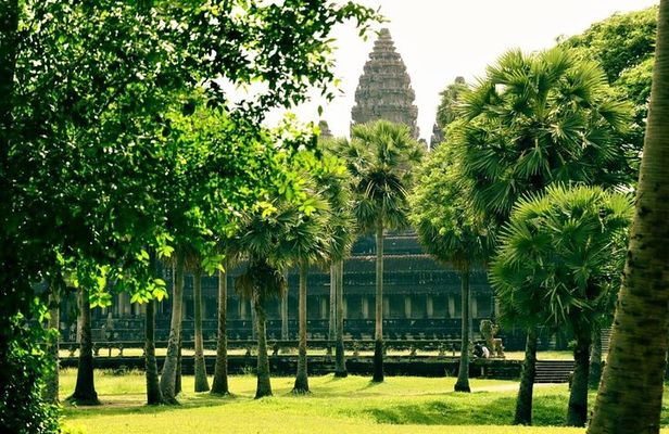2 Day Cambodia Private Guided Tour in Angkor Temples