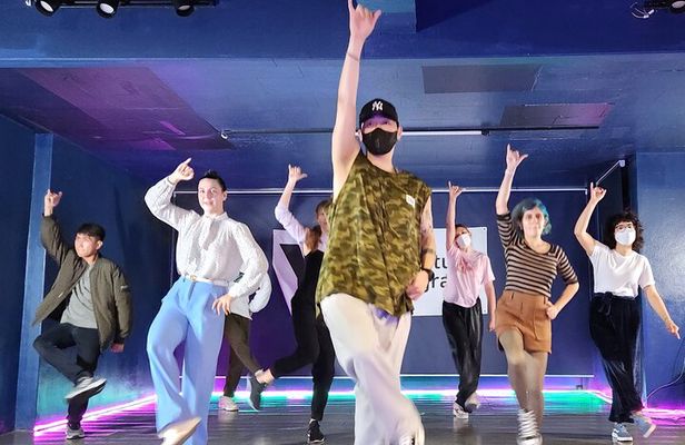 K-pop Dance Class in Seoul (Incl. video shooting & editing)