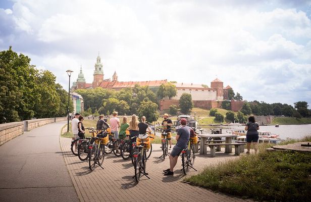 Full Bike Tour - the Old Town, Jewish Qtr & the Ghetto NEW BIKES