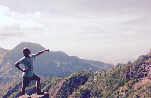 Solo Adventurer: your shared, all-inclusive tour across Flores!