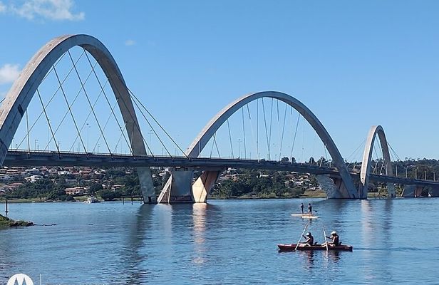 City tour in English and Spanish.