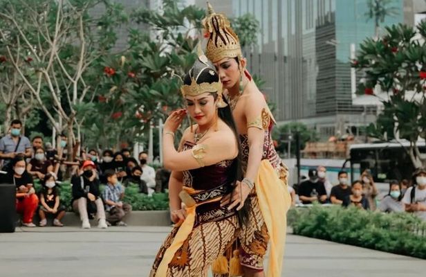 Half-Day Private Tour to Miniature Park in Jakarta Explorer
