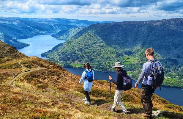 Full-Day Fjord Hiking private- Bergen