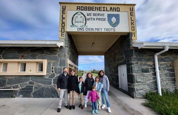 Robben Island and Table Mountain Full Day Private Tour