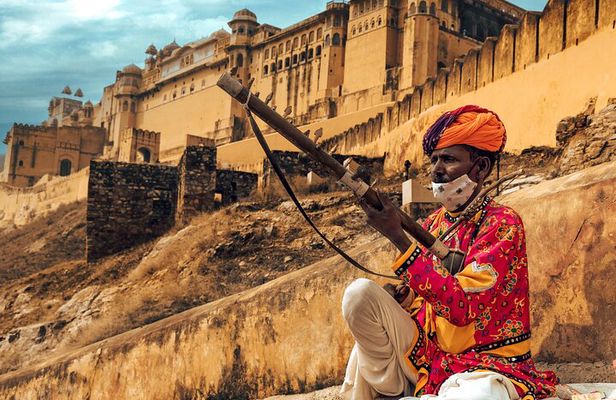 Full Day Old City Private Tour with Local Market visit in Jaipur
