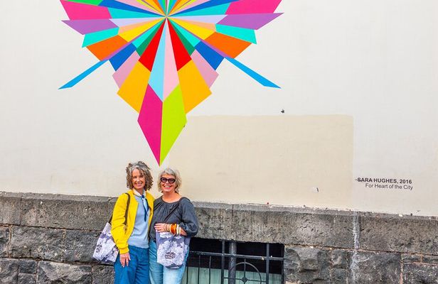 Auckland Small-Group Walking Tour with Treats