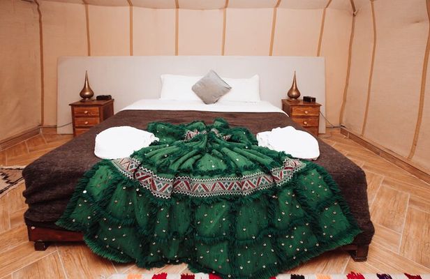 Camel Trek and Overnight Stay Desert in Merzouga