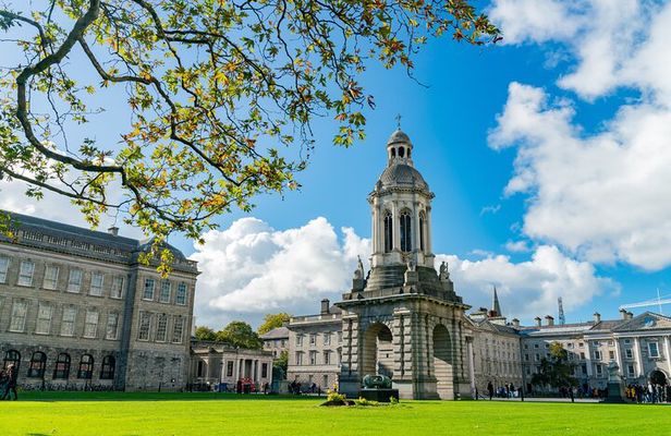 Private Dublin Tour with Trinity College and Old Library