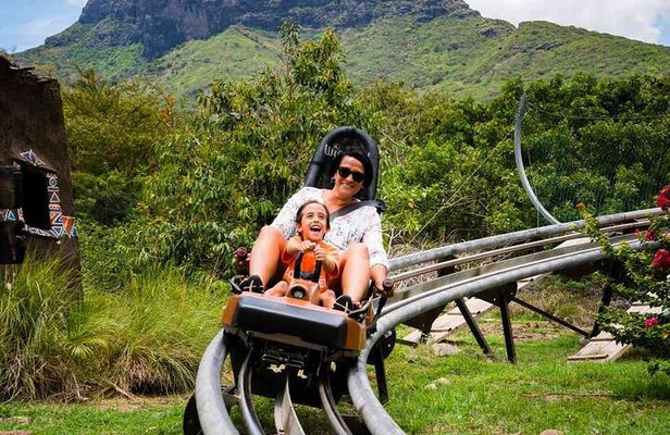 Wild South West Tour : SAFARI & TULAWAKA CASELA PARK & LE MORNE