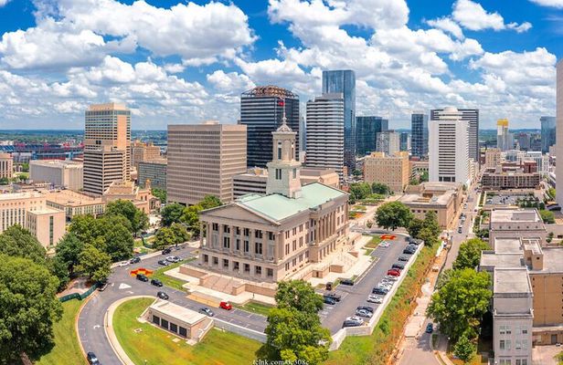 Private Nashville Walking Tour with Johnny Cash Museum Admission