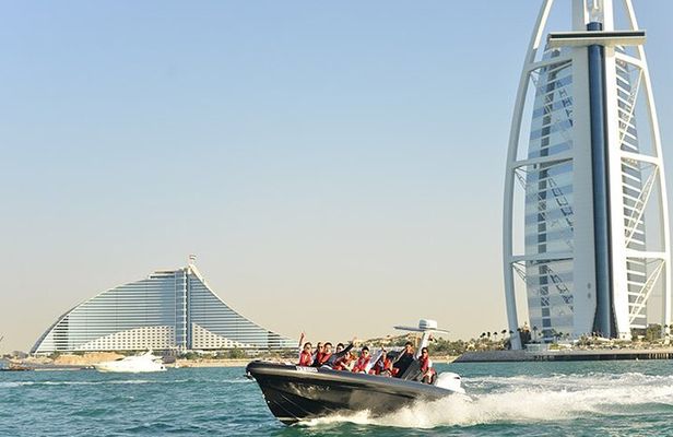 1-Hour Dubai Tour by Black Boat