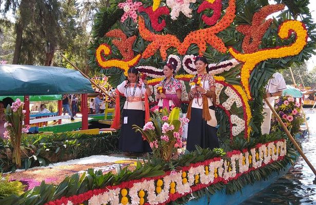 Private Tour: Xochimilco, Coyoacan and Frida Kahlo Museum.
