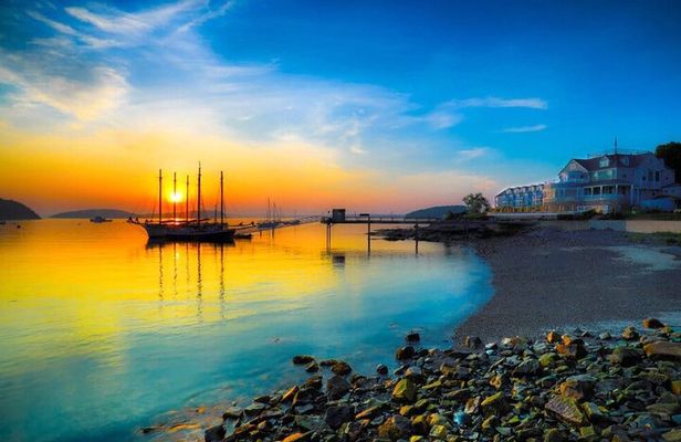 Experience Bar Harbor with Thunder Hole and Acadia National Park