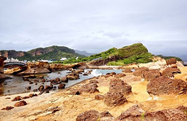 Full-Day Tour in Shifen, Jiufen & Yehliu of Taipei (Incl. ticket)