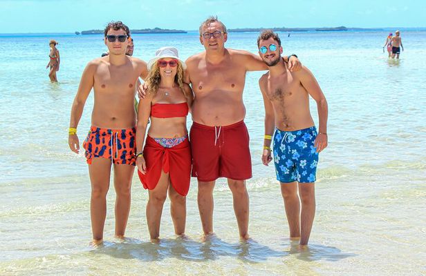 Luxury NAKUPENDA SANDBANK and SPICE FARM TOUR ( Lunch included )