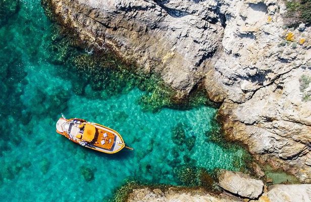 Private Sunset Tour in a Vintage Gozzo on Elba Island