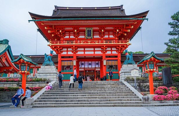 Private Full Day Tour in Kyoto with a Local Travel Companion