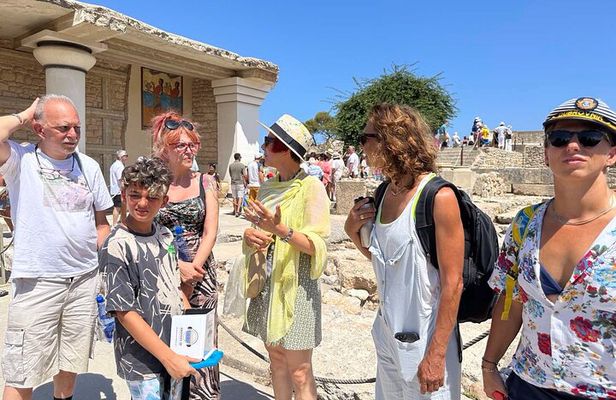 Knossos Palace Tour with Transfer & Skip-the-Line Entry Ticket