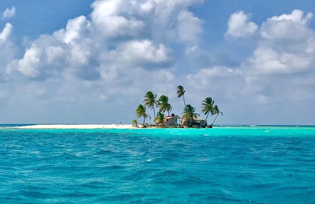 Full Day Tour San Blas Islands, Guna Yala with Paddle Board