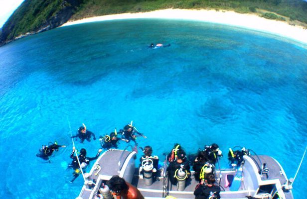 Okinawa: From Naha: 1 day Kerama Islands snorkeling tour