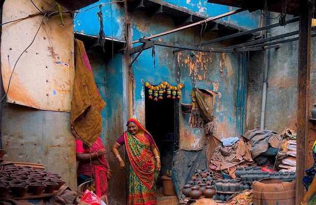 Private Tour in Mumbai Slum with Sightseeing