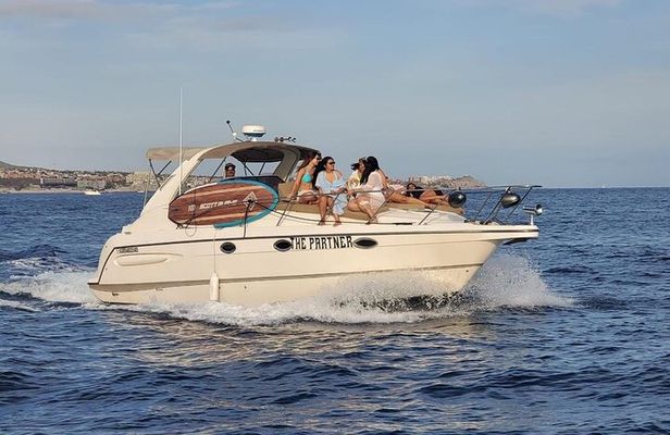 Private yacht rental for 2 hours