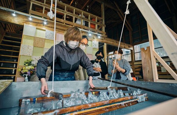 Private Echizen Washi Paper Making Experience and Walking Tour