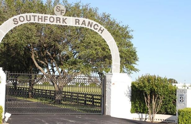 Dallas Southfork Ranch Private Limousine Tour