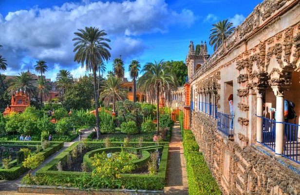 Seville Private Tour of Jewish Quarter and Plaza España