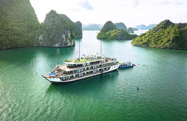 Exploring Halong Bay with 2-Day Cruise