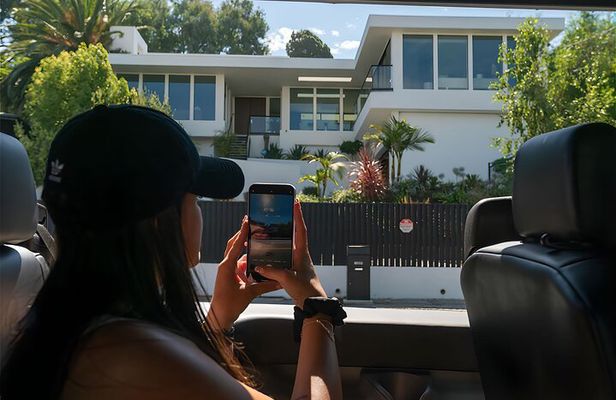Hollywood, Beverly Hills & Celebrity Homes Tour by Open Air Bus