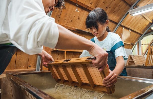Washi workshop in Shizenji 